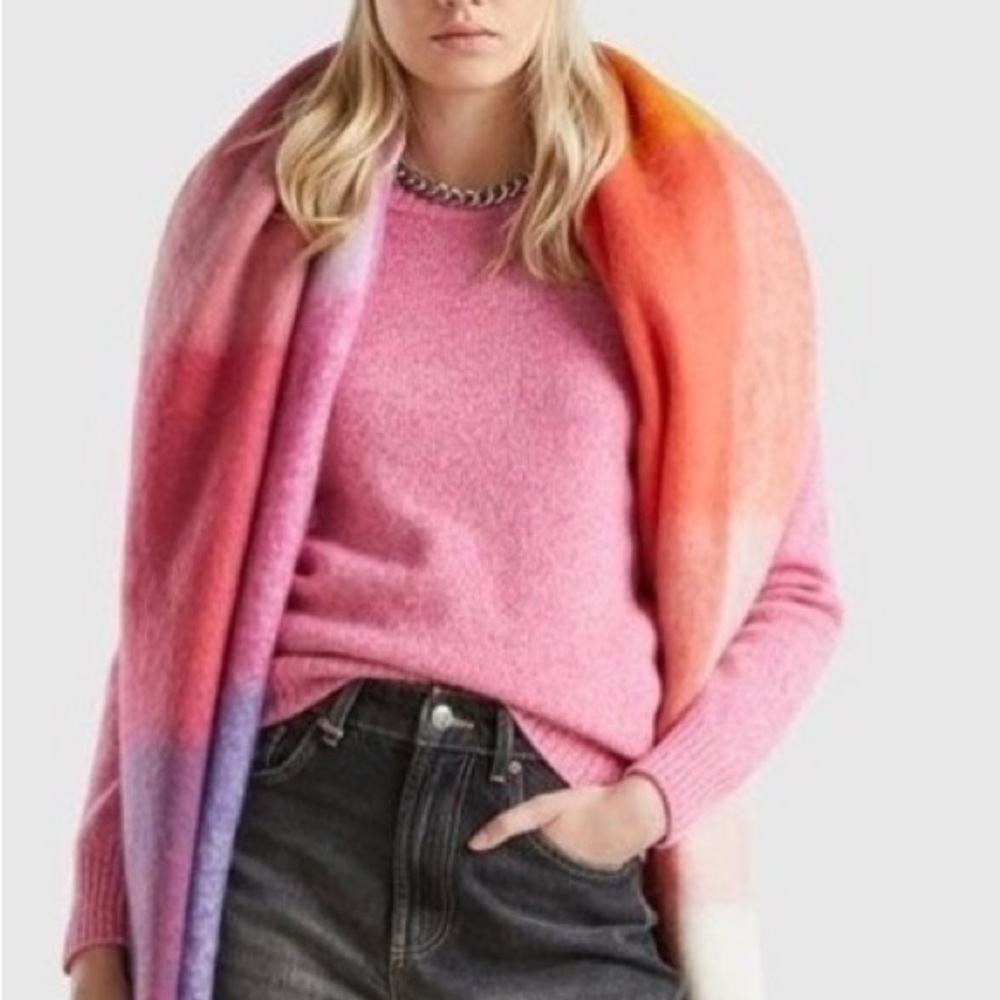 NEW H&M WOOL Sweater Medium Crew Neck Long Sleeve Ribbed Hem bubble gum pink